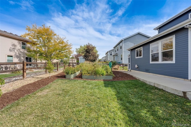 view of yard with a patio