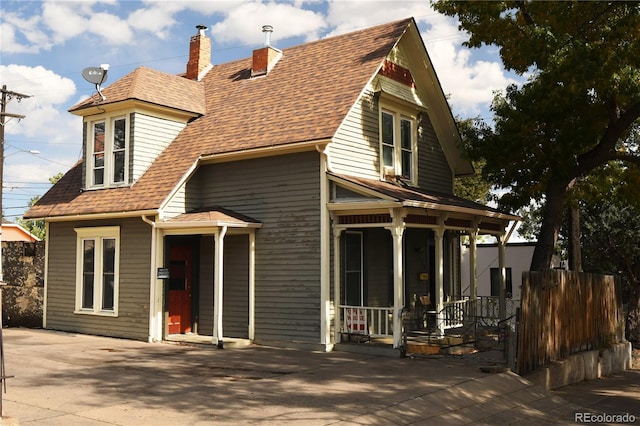 view of front of house featuring a porch