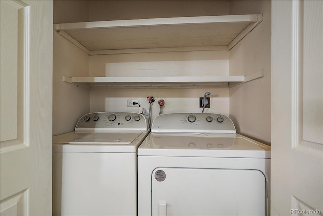 laundry area featuring laundry area and independent washer and dryer