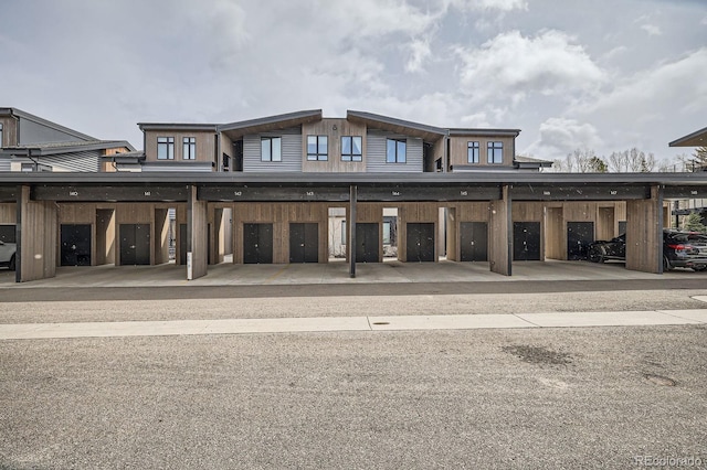 930 Blue River Pkwy Unit 812, Silverthorne, CO 80498 - townhome / multi-family property with covered parking