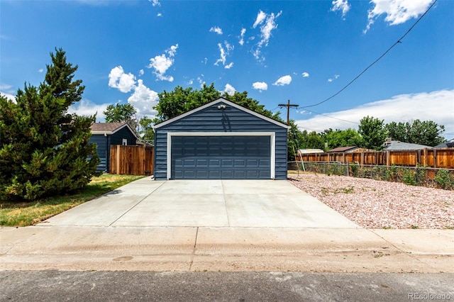 1000 Worchester St, Aurora, CO 80011 - view of detached garage