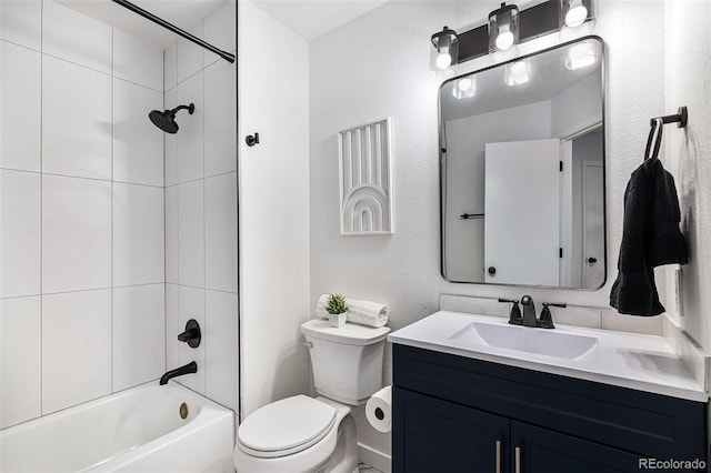 5068 E Crestone Ave, Castle Rock, CO 80104 - full bath with toilet, vanity, and shower / bath combination