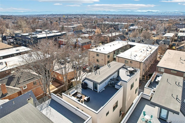 bird's eye view with a mountain view