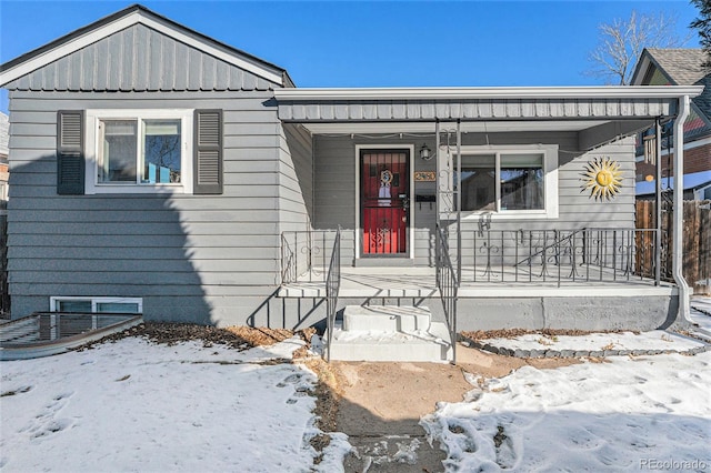 view of front of house with a porch