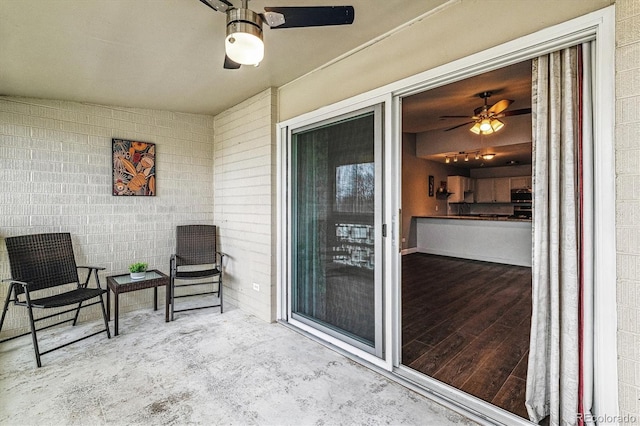 view of sunroom / solarium