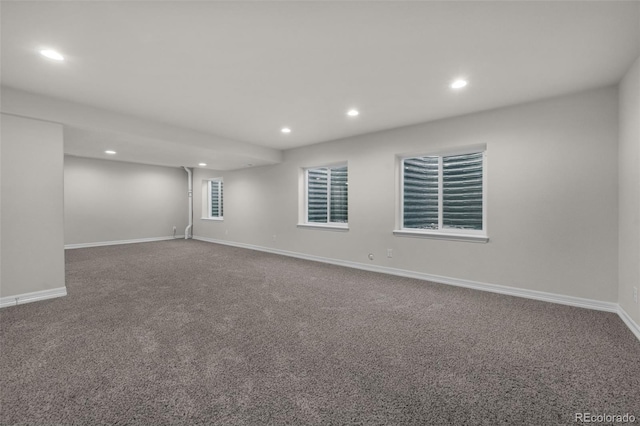 unfurnished room featuring carpet floors