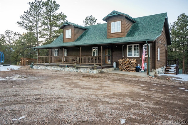 view of front facade with covered porch