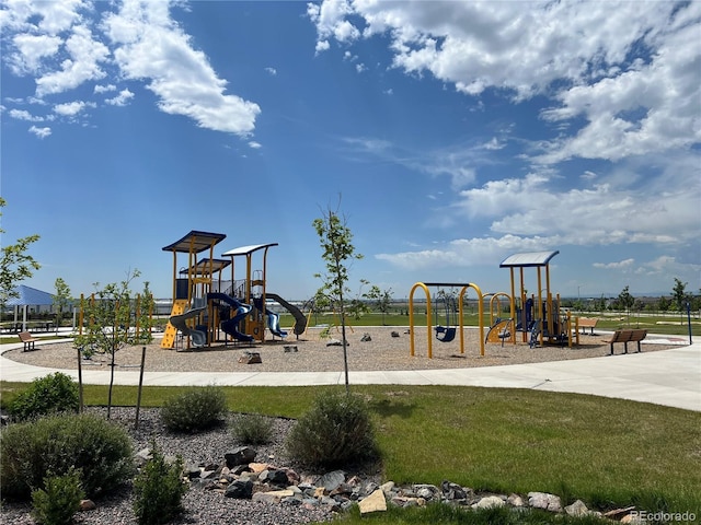 515 176th Ave, Broomfield, CO 80023 - community play area featuring a yard