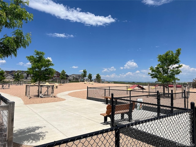 515 176th Ave, Broomfield, CO 80023 - view of patio with a dog friendly area