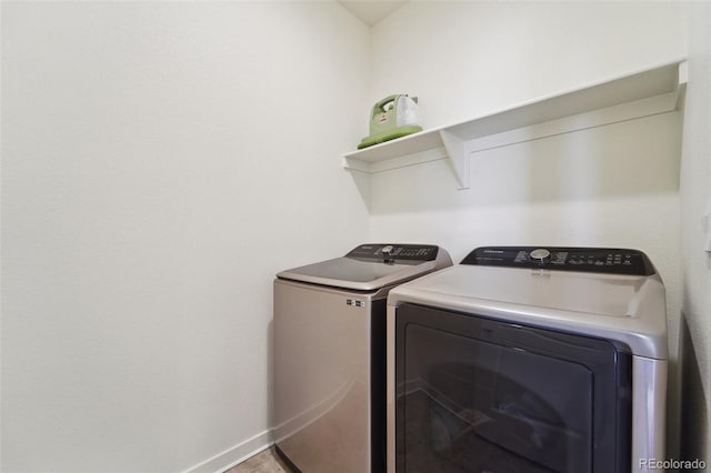 2226 Monte Vista St, Fort Lupton, CO 80621 - laundry area with baseboards, laundry area, and independent washer and dryer
