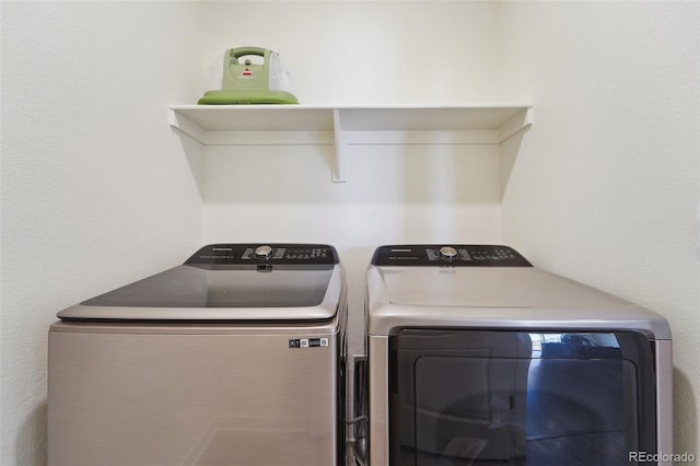 2226 Monte Vista St, Fort Lupton, CO 80621 - laundry area featuring laundry area and independent washer and dryer