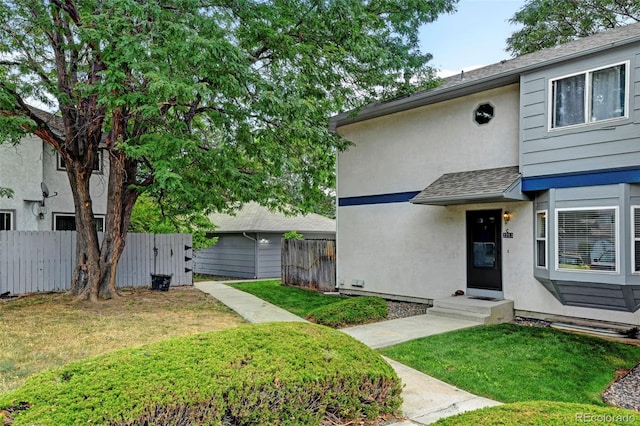 view of front of house with a front yard