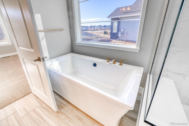 bathroom featuring a bathing tub