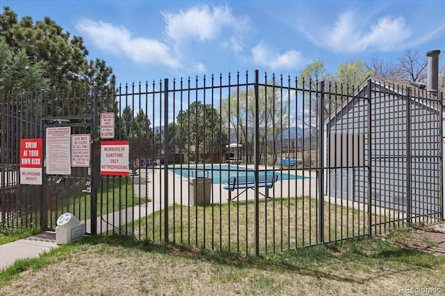 4058 Baytown Dr, Colorado Springs, CO 80916 - pool with fence