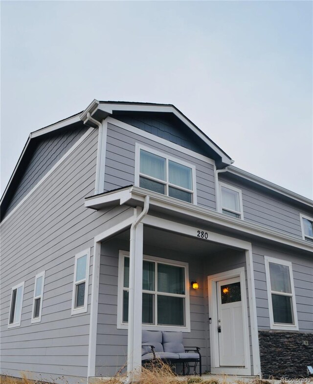 view of front of home featuring covered porch