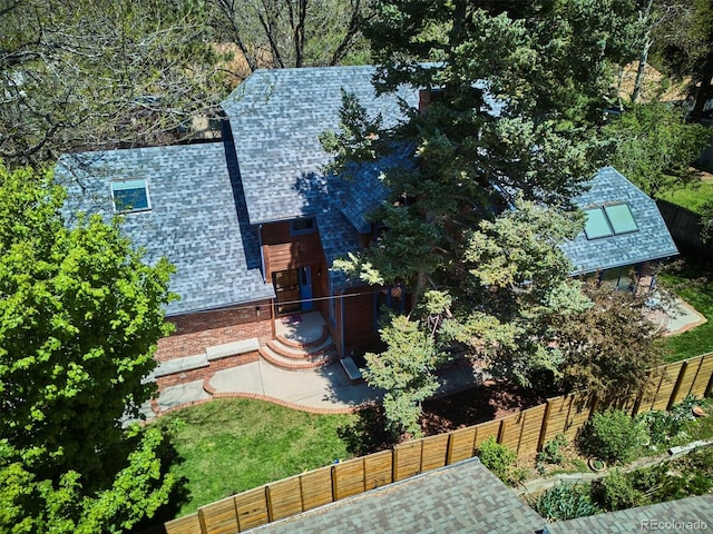 aerial view of property and surrounding area