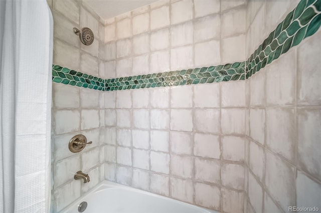 4640 W Ellsworth Ave, Denver, CO 80219 - full bathroom featuring shower / tub combo