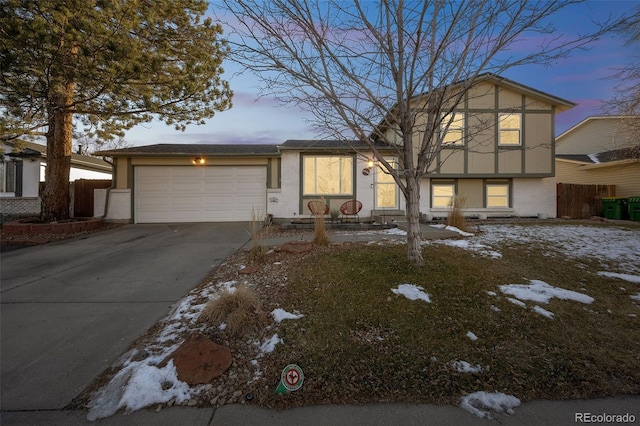 view of front facade featuring a garage