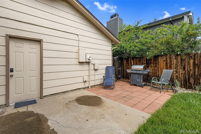 1982 S Truckee St, Aurora, CO 80013 - view of patio with grilling area
