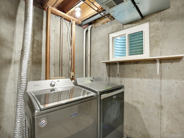 453 Arden Cir, Highlands Ranch, CO 80126 - laundry area with independent washer and dryer