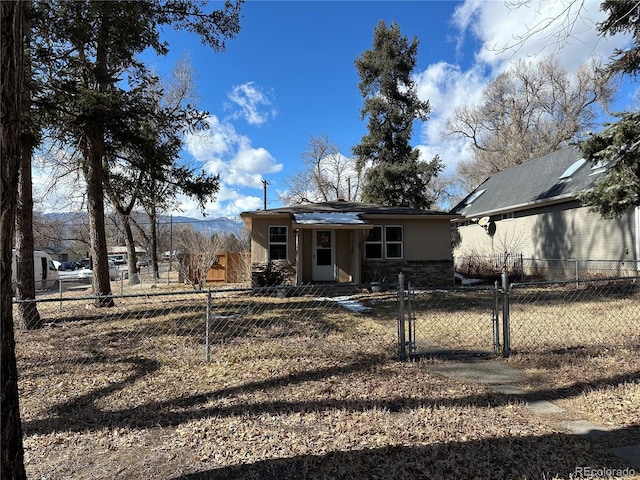 view of front of property