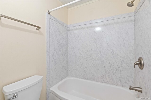 10185 W 25th Ave Unit 33, Lakewood, CO 80215 - full bathroom featuring toilet and shower / bathtub combination