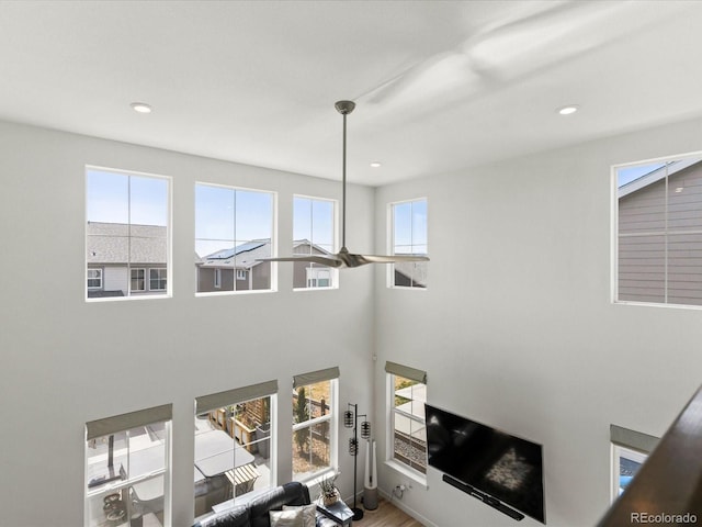 living area featuring recessed lighting