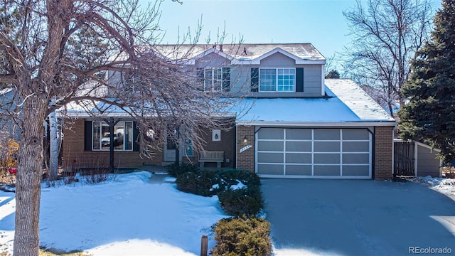 view of front facade featuring a garage