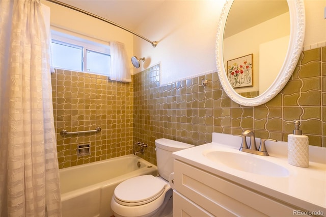 971 Elm Pl, Thornton, CO 80229 - full bath with shower / tub combo, toilet, and vanity