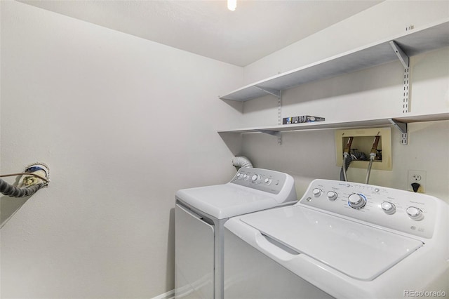 11797 W Aqueduct Dr, Littleton, CO 80127 - laundry area featuring washing machine and clothes dryer