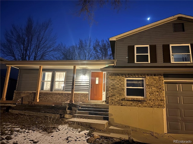 view of front of house featuring a garage