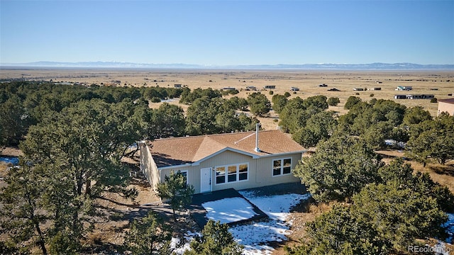 bird's eye view with a mountain view