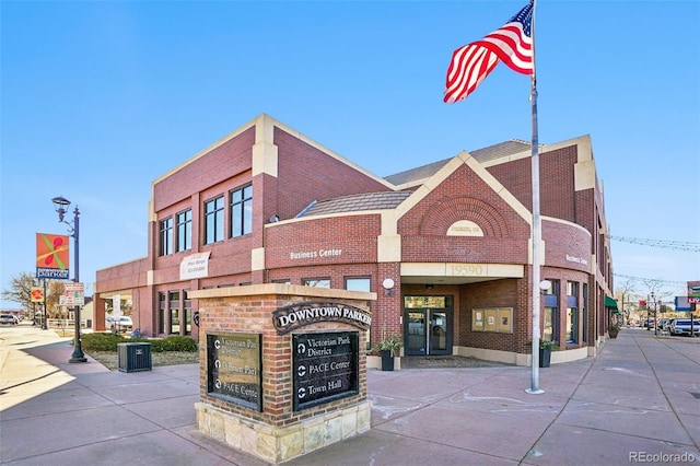 view of building exterior