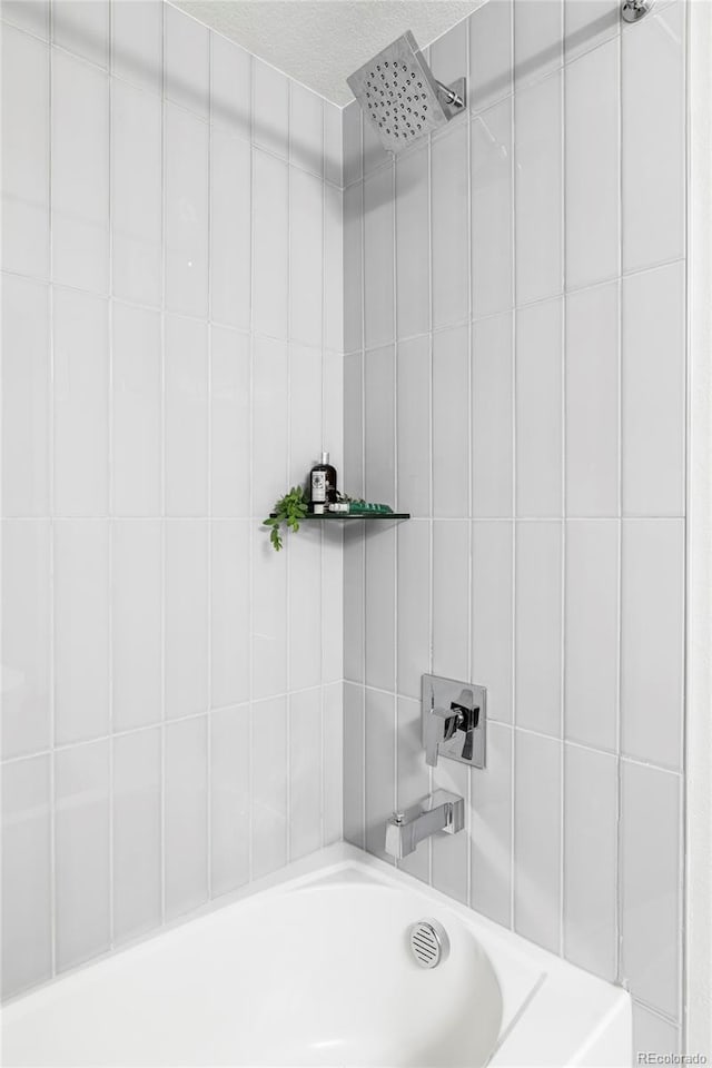 3156 W 20th Ave, Denver, CO 80211 - view of full bath