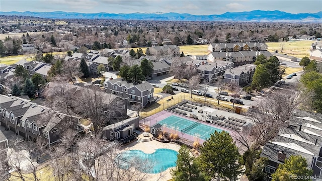 bird's eye view featuring a residential view and a mountain view