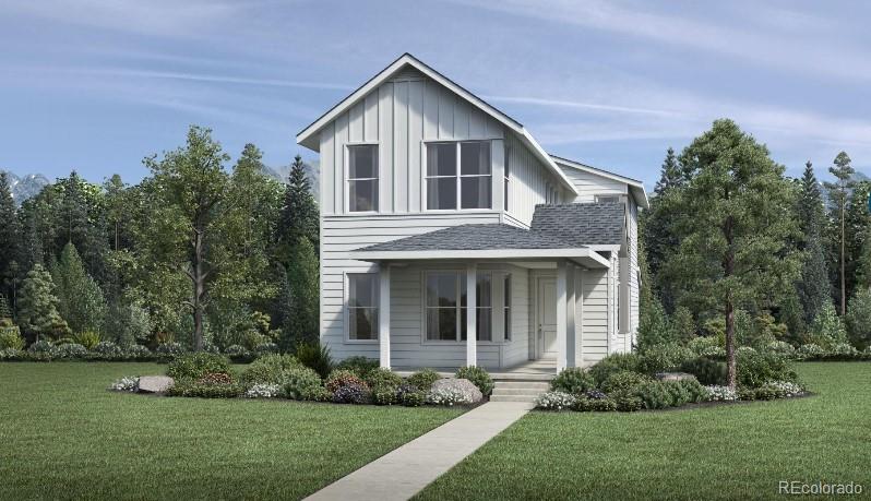 view of front facade with a front yard