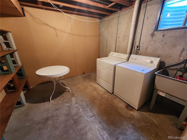 6525 E Harvard Ave, Denver, CO 80224 - washroom with independent washer and dryer