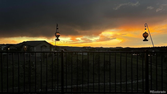 view of yard with a mountain view