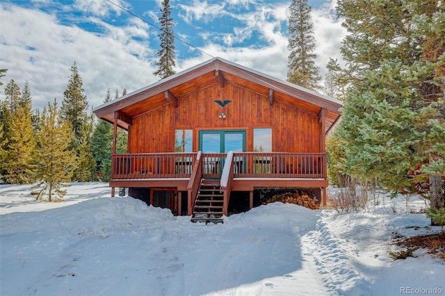 view of front of property featuring a deck