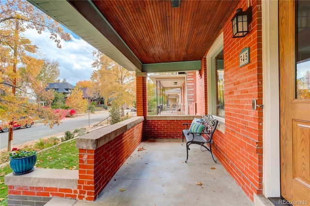 view of patio / terrace with covered porch