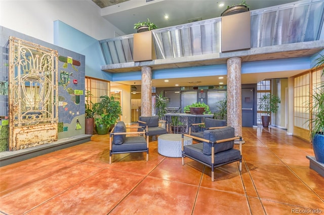 275 S Harrison St Unit 409, Denver, CO 80209 - building lobby featuring a high ceiling