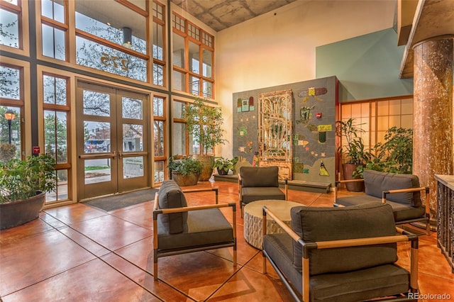 275 S Harrison St Unit 409, Denver, CO 80209 - common area featuring a towering ceiling
