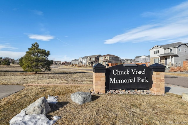 view of community / neighborhood sign