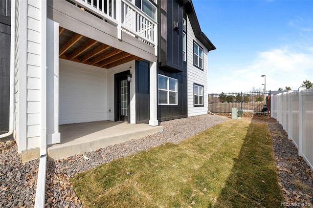 8242 S Pierson St, Littleton, CO 80127 - view of yard featuring fence