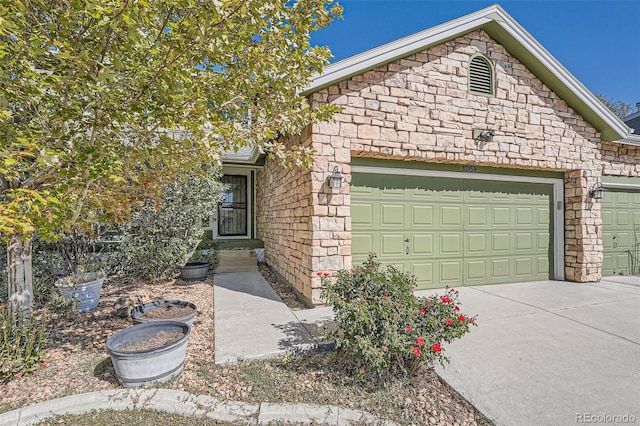 view of front of house with a garage