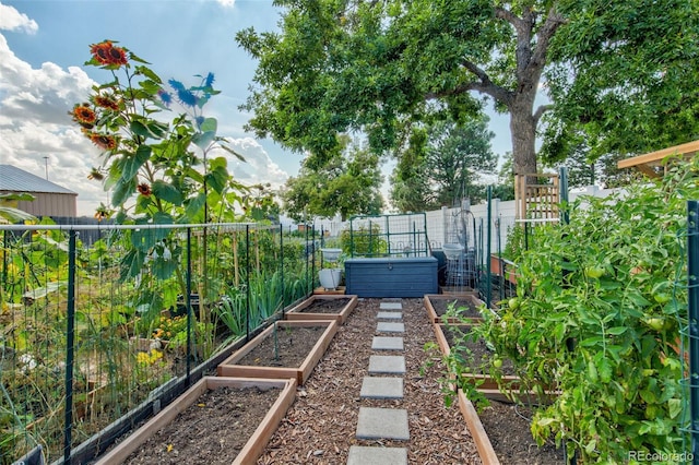 3022 S Wheeling Way Unit 107, Aurora, CO 80014 - view of yard featuring a garden
