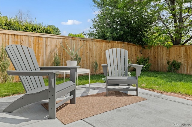 9698 Queenscliffe Dr, Highlands Ranch, CO 80130 - fenced backyard with a patio