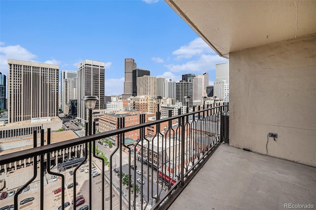 1020 15th St Unit 18I, Denver, CO 80202 - balcony featuring a skyline view