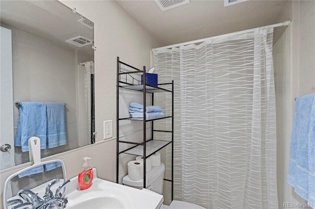 2041 7th Ave, Greeley, CO 80631 - full bathroom with a shower with shower curtain and vanity