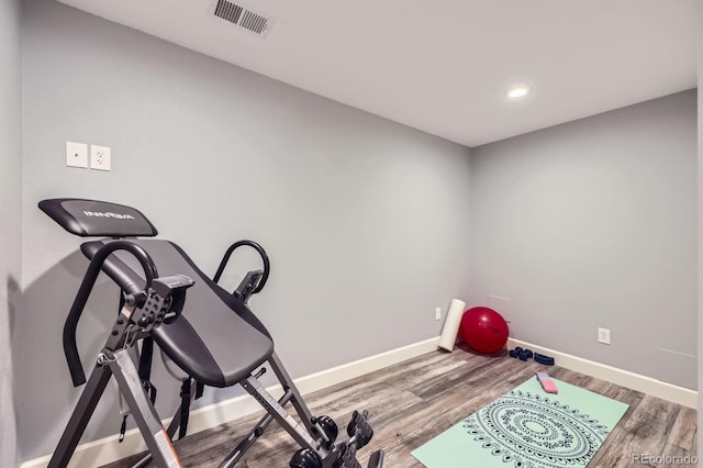 16459 W 86th Pl Unit B, Arvada, CO 80007 - exercise area featuring baseboards, wood finished floors, and recessed lighting